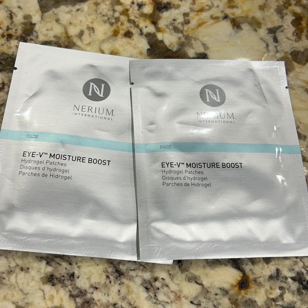 TWO pack of Nerium moisture boost eye patches! 🌸